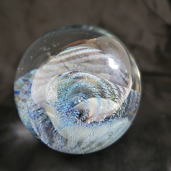 ROBERT EICKHOLT Signed 1983 Art GLASS Paperweight Blue Iridescent. - Picture 12 of 15